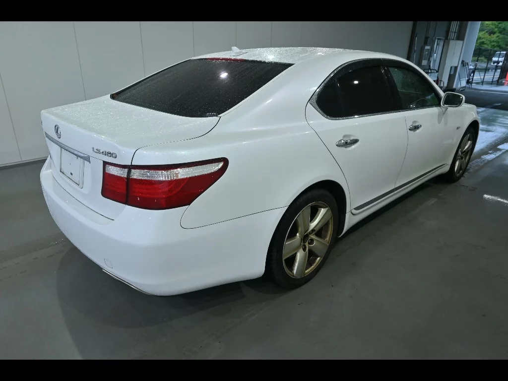 Lexus LS460L  с аукциона в Японии