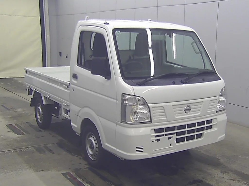 Nissan NT100 Clipper  с аукциона в Японии