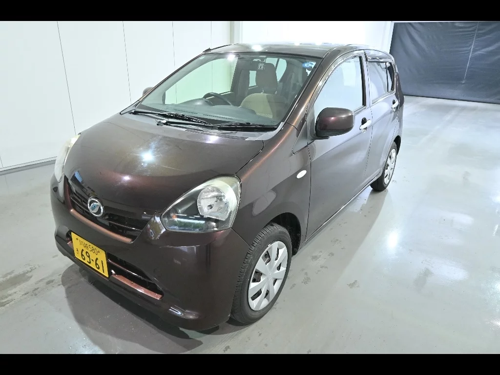 Daihatsu Mira e:S  с аукциона в Японии