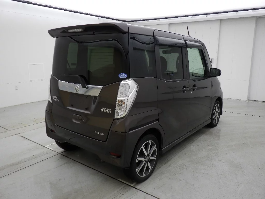 Nissan Dayz Roox  с аукциона в Японии