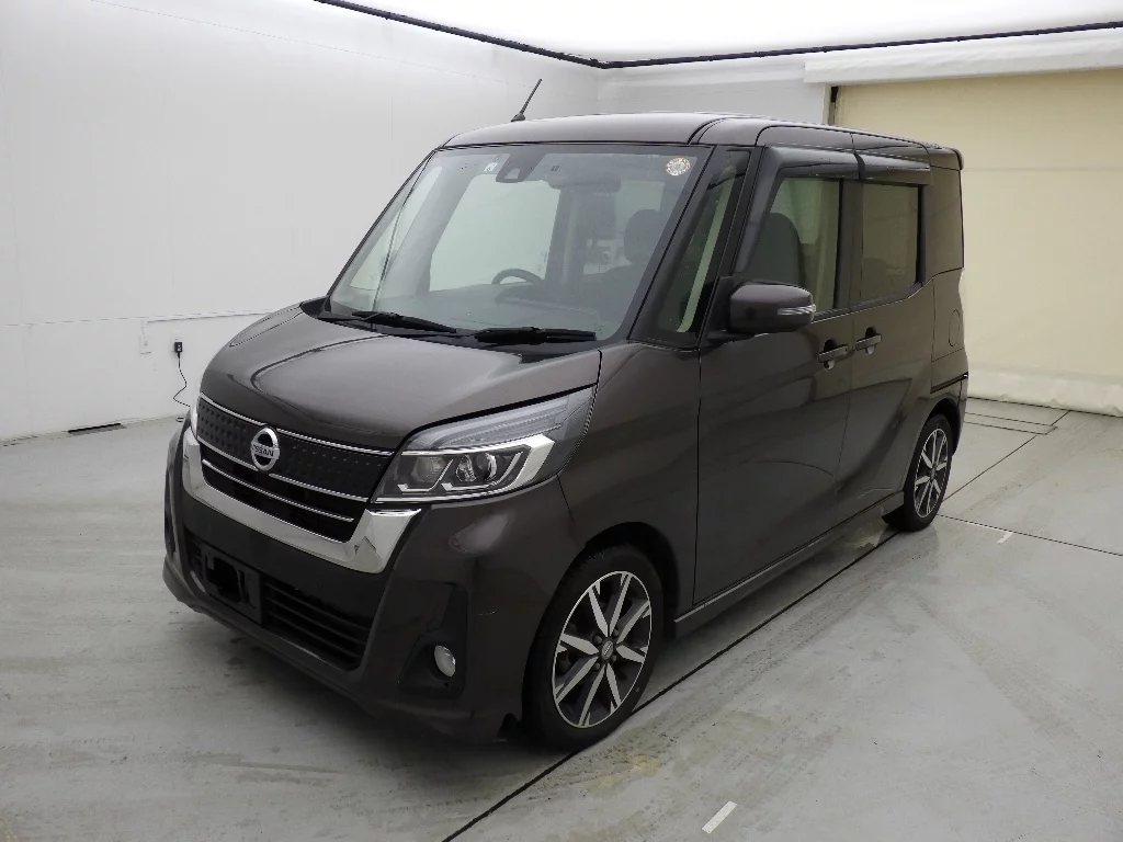 Nissan Dayz Roox  с аукциона в Японии