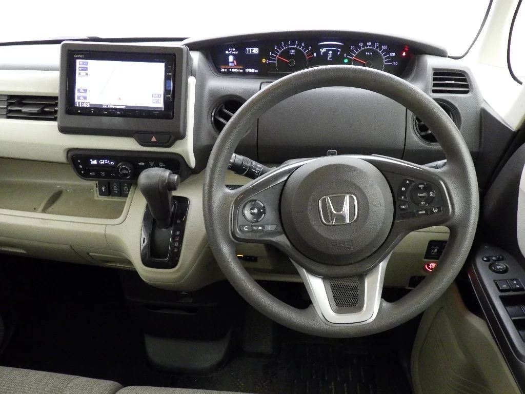 Honda N-Box  с аукциона в Японии