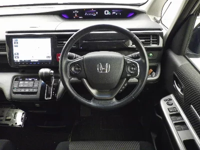 Honda STEPWGN SPADA
