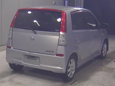 Daihatsu Mira Avy