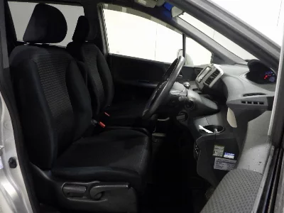 Honda Freed Spike