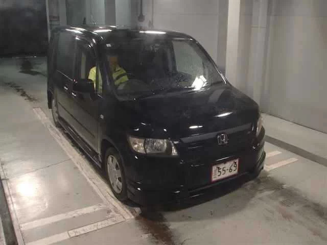 Honda Mobilio Spike  с аукциона в Японии