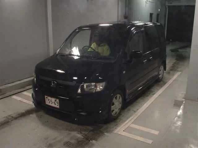 Honda Mobilio Spike  с аукциона в Японии