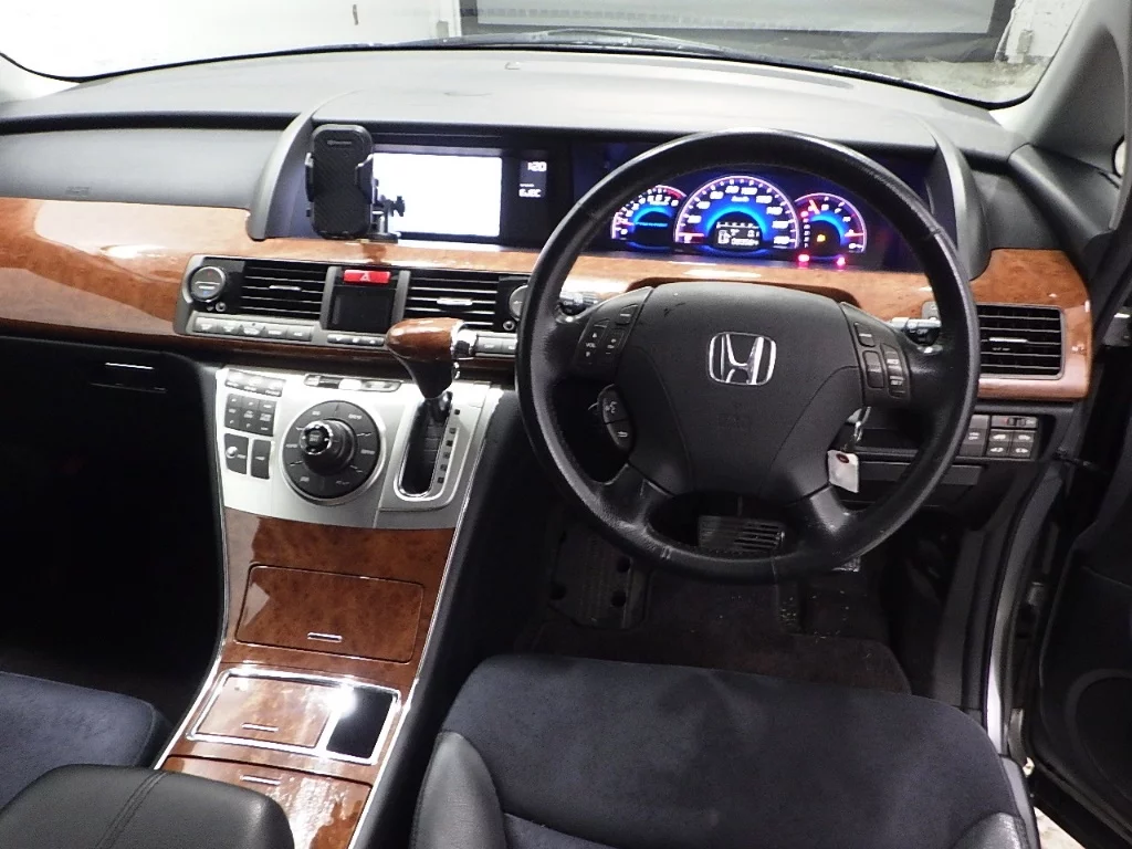 Honda Elysion  с аукциона в Японии