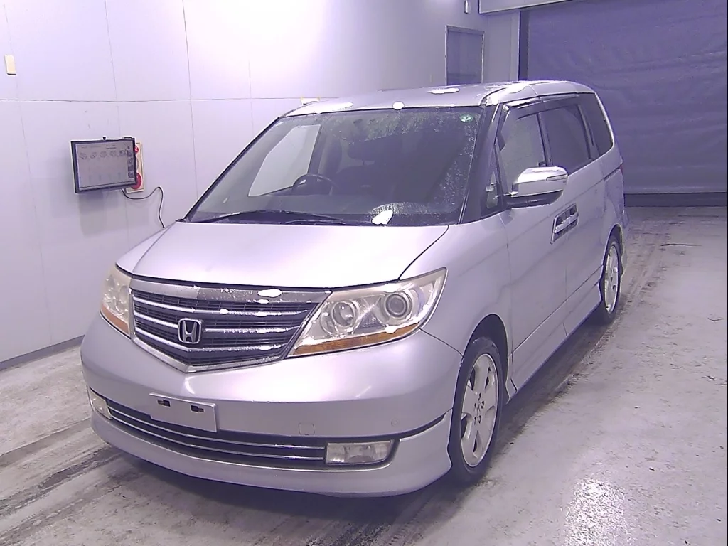 Honda Elysion  с аукциона в Японии