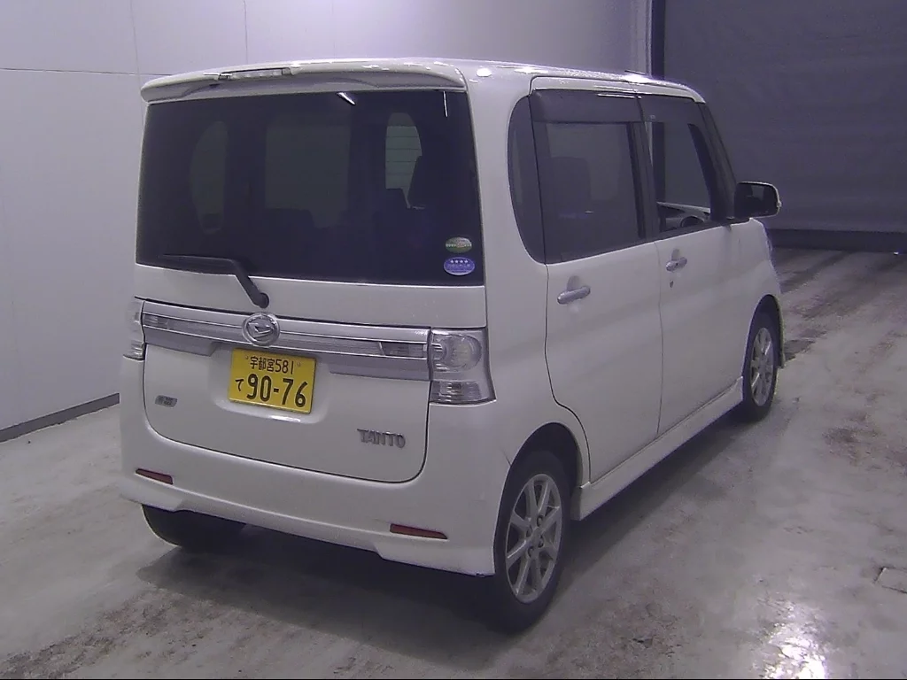 Daihatsu Tanto  с аукциона в Японии
