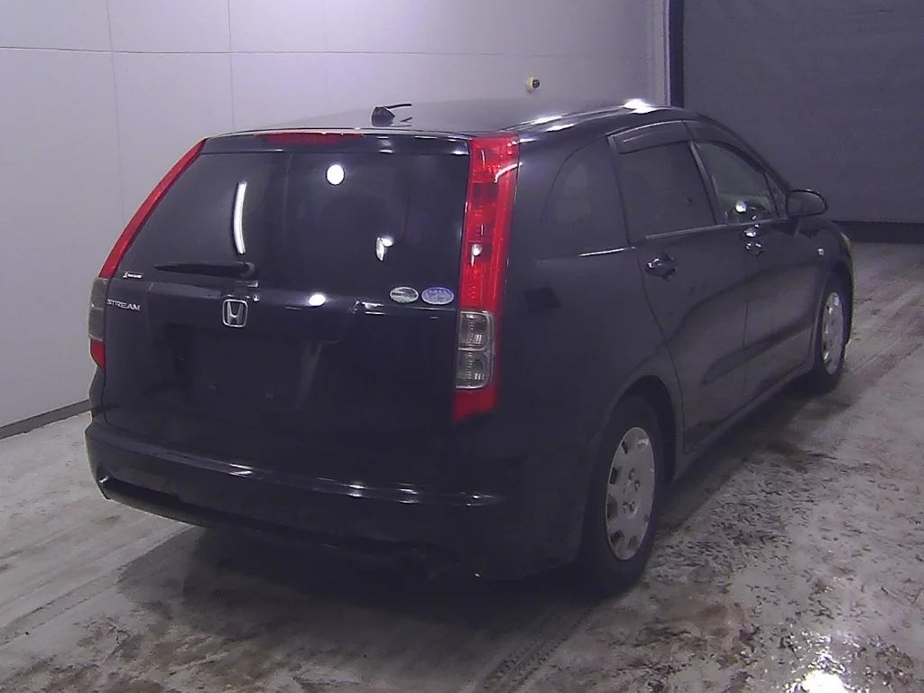 Honda Stream  с аукциона в Японии