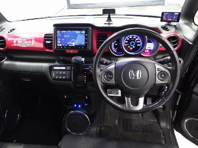 Honda N-Box Slash