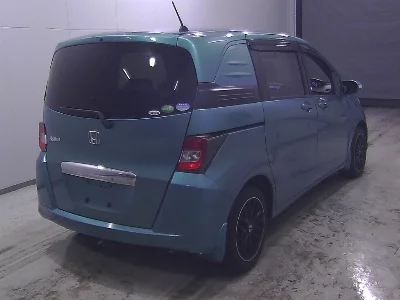 Honda Freed Spike
