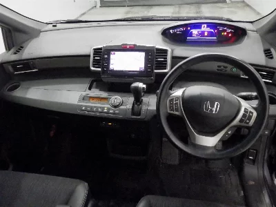 Honda Freed Spike