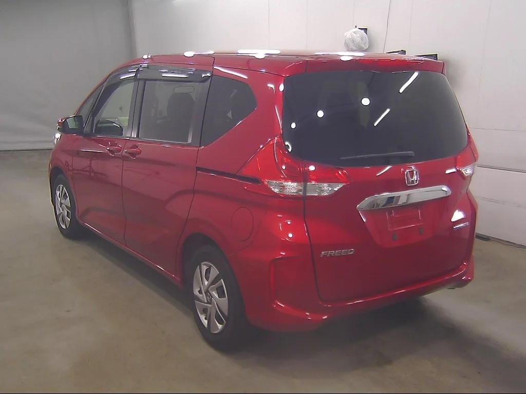 Honda Freed  с аукциона в Японии