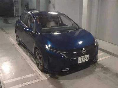 NISSAN AURA