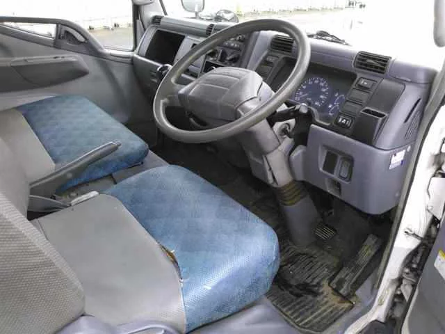 Mitsubishi Fuso Canter  с аукциона в Японии