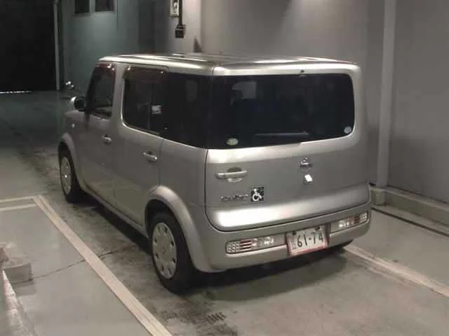 Nissan Cube  с аукциона в Японии