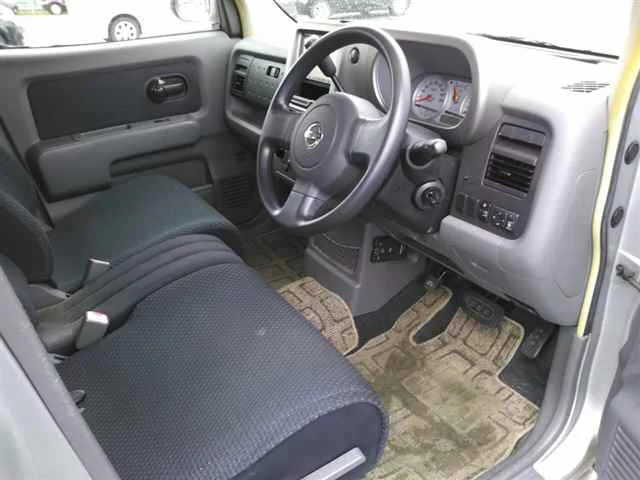 Nissan Cube  с аукциона в Японии