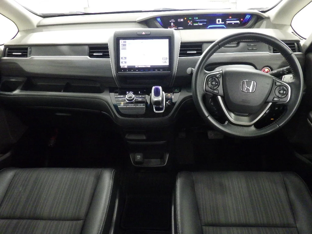 Honda Freed  с аукциона в Японии
