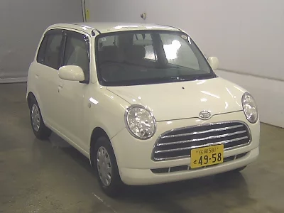 Daihatsu Mira Gino