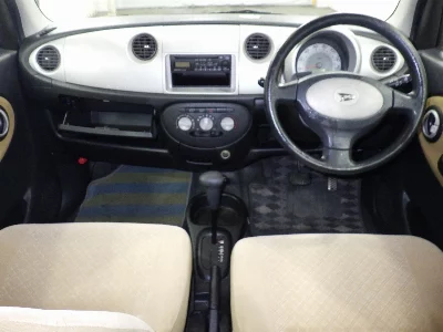 Daihatsu Mira Gino