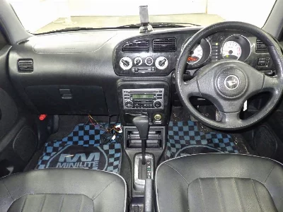 Daihatsu Mira Gino