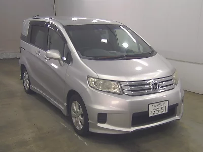 Honda Freed Spike