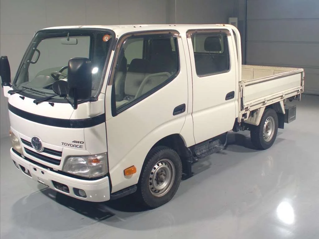 Toyota ToyoAce  с аукциона в Японии
