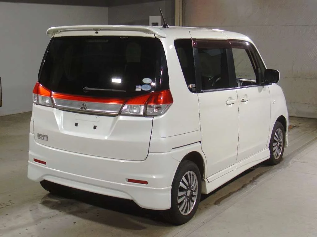 Mitsubishi Delica D:2  с аукциона в Японии
