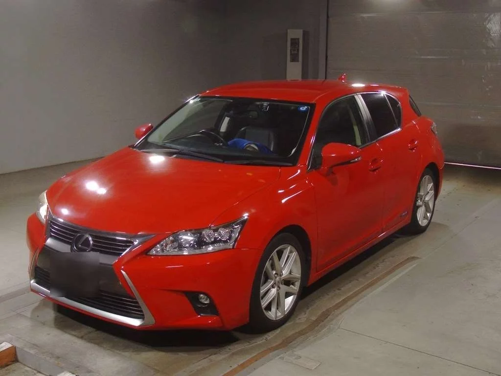 Lexus CT200h  с аукциона в Японии