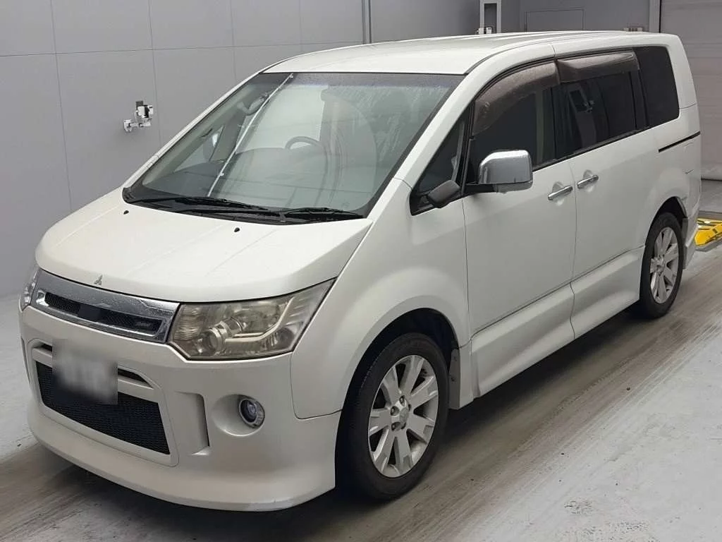 Mitsubishi Delica D:5  с аукциона в Японии