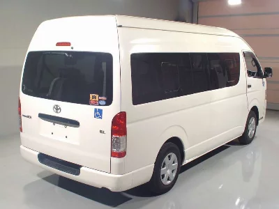 TOYOTA REGIUS VAN