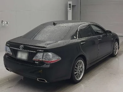Toyota CROWN HYBRID