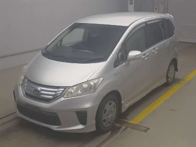 HONDA FREED HYBRID