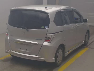 HONDA FREED HYBRID