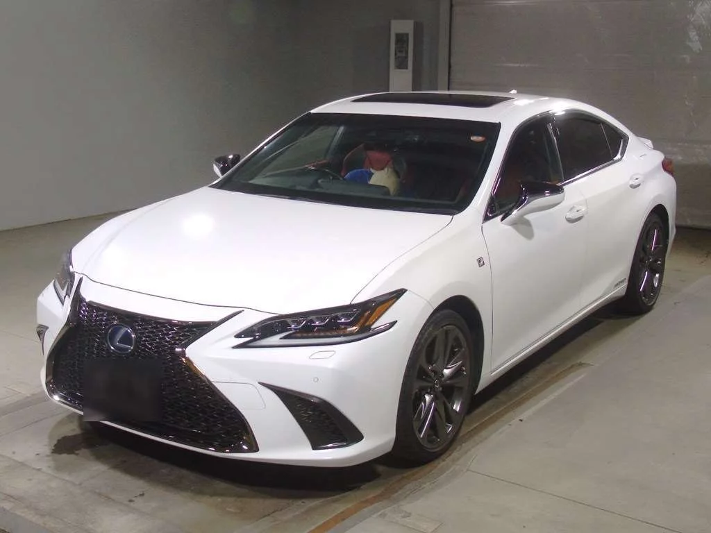 Lexus ES300h  с аукциона в Японии