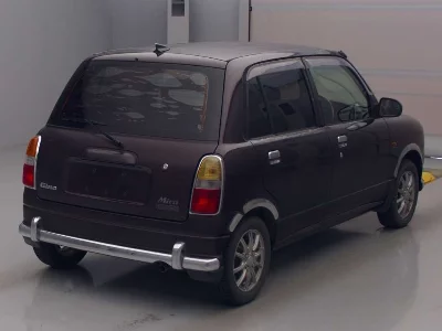 Daihatsu Mira Gino