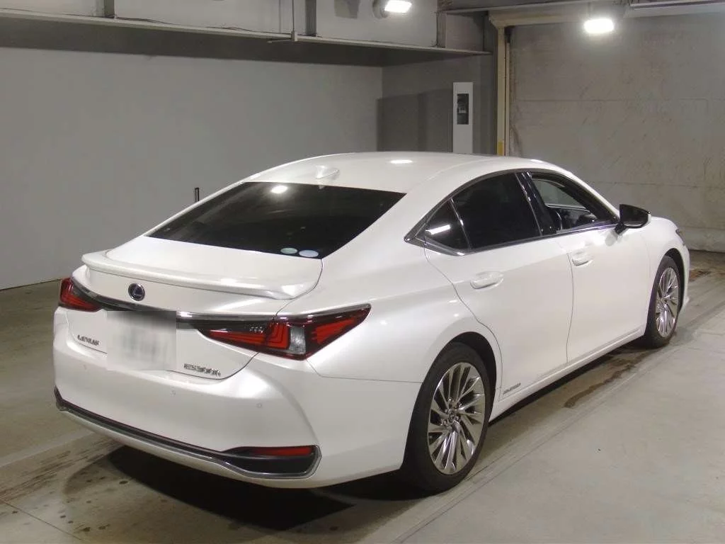 Lexus ES300h  с аукциона в Японии