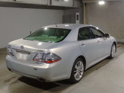 Toyota CROWN HYBRID