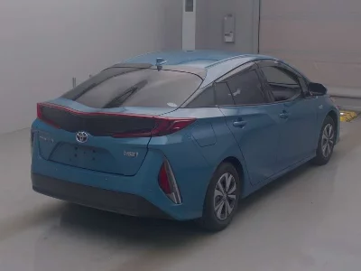 Toyota Prius PHV
