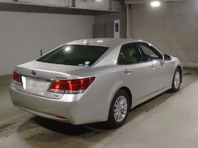 Toyota CROWN HYBRID
