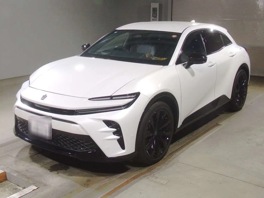 Toyota Crown Sport  с аукциона в Японии