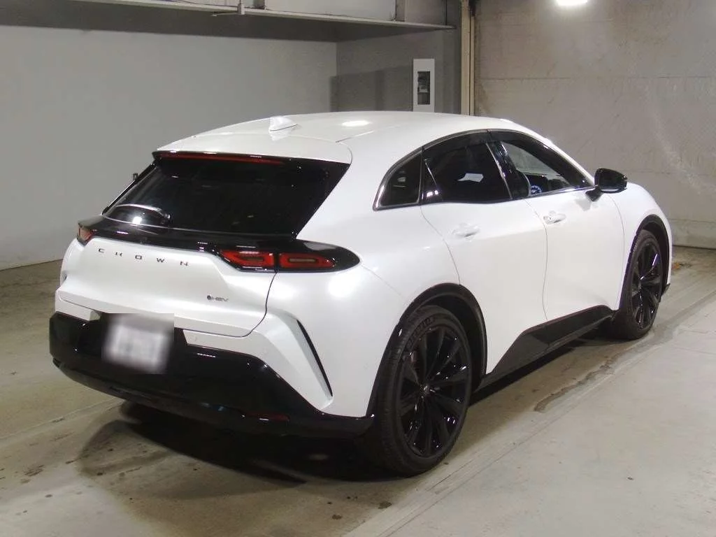 Toyota Crown Sport  с аукциона в Японии