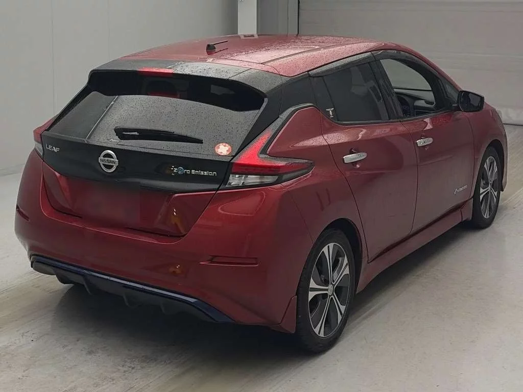 Nissan Leaf  с аукциона в Японии