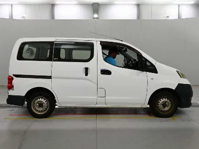 Nissan NV200 VANETTE VAN