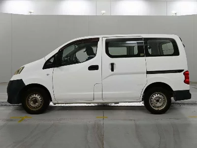 Nissan NV200 VANETTE VAN