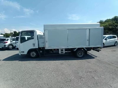 Isuzu Elf