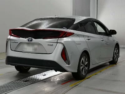 Toyota Prius PHV