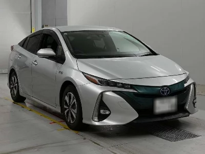 Toyota Prius PHV